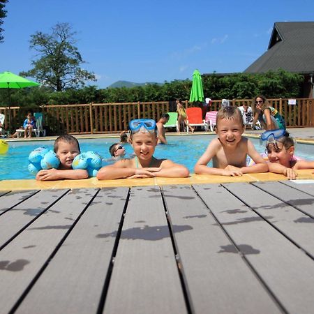 Cabane Lodge Domaine Du Lac Chambon Мюроль Экстерьер фото